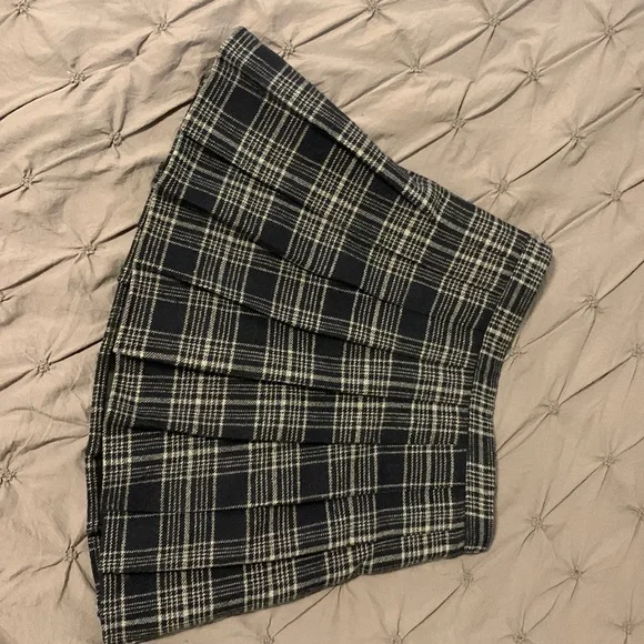 Pleat skirt set with bow sweater - Picture 2 of 4